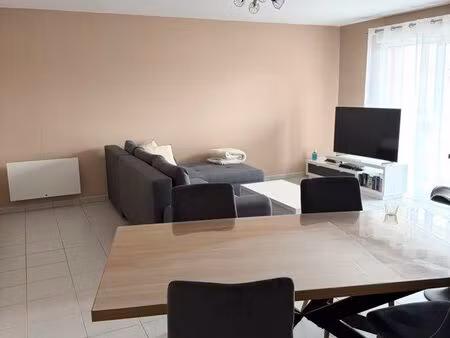 t3 lumineux plein sud – entièrement rénové avec parking