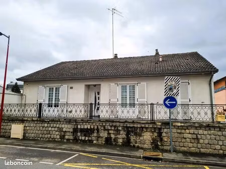 maison de plain-pied - 3 chambres - garage - jardin