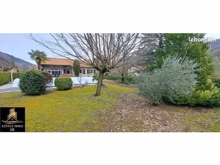 maison 5 pièces 104 m²