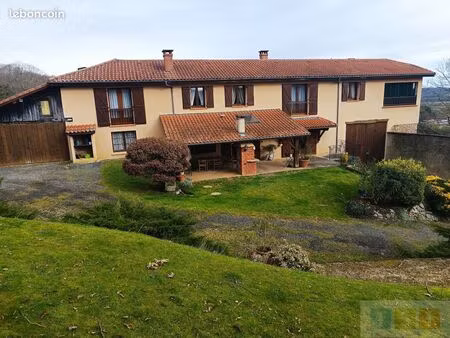 maison 10 pièces 315 m²