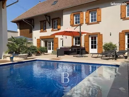 ferme 9 pièces 200 m²