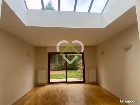 maison 5 pièces 137 m²