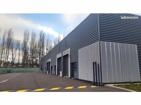 local d'activite 159 m² oissel