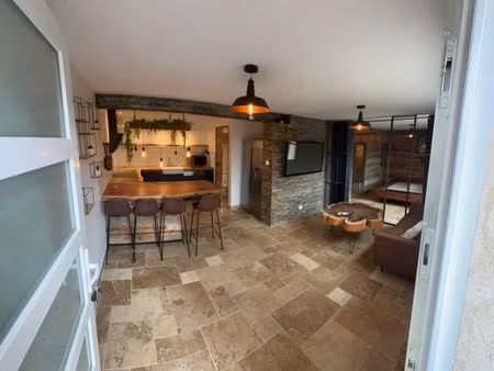 loft meublé style industriel avec grande terrasse – valencin