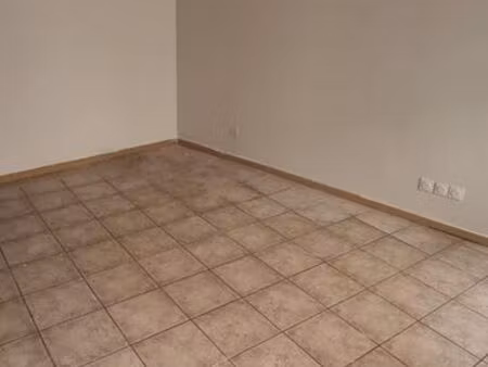 titre : studio 22 m² à louer – sury-le-comtal – 290 /mois