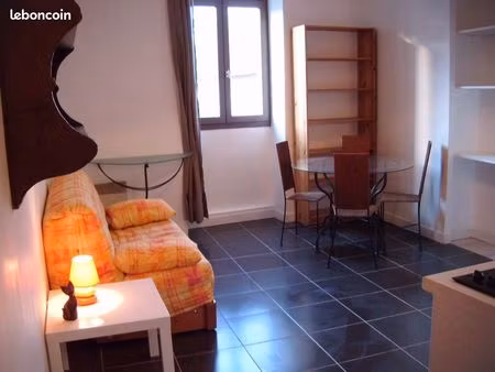 f2 calme proche gare