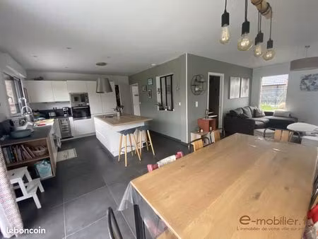 maison 5 pièces 136 m²