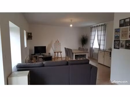 jolie maison près de ducey à louer dès que possible