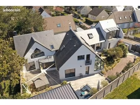 coutainville - 350 m² habitable - 200 mètres des plages et commerces