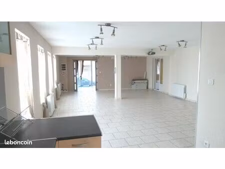 local commercial 114 m²