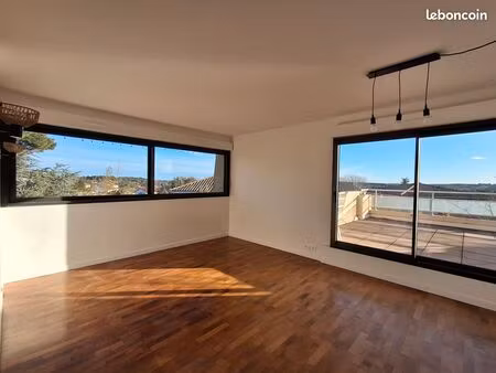 le crès  à louer : appartement de 65m²  entièrement rénové  meublé  avec grande terrasse  