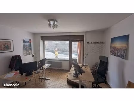 à louer : local commercial / bureau – dunières (37 avenue du 11 novembre)