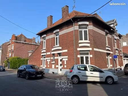 maison 10 pièces 136 m²