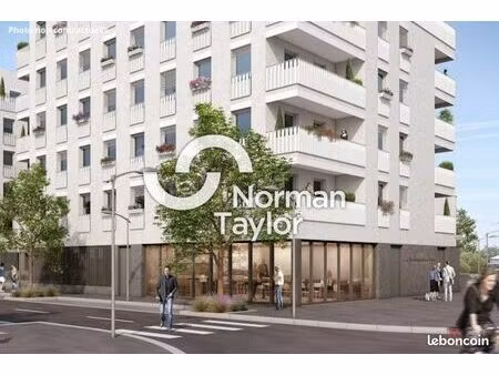 local commercial 200 m²