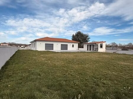 ? villa neuve t4 – 142 m² – piscine – 1 559 m² de terrain – vue pyrénées
