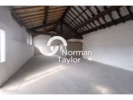 local d'activité 150 m²