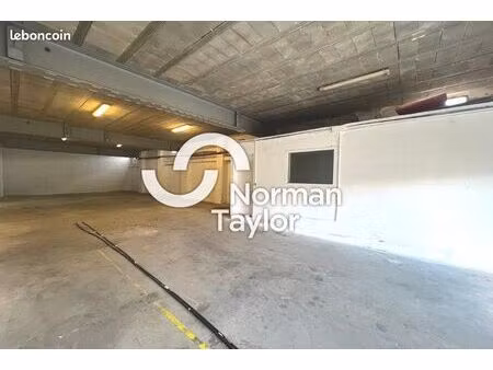 local d'activité 200 m²