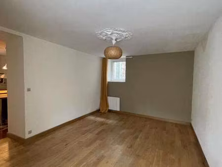 location maison à laval (53000) : à louer / 70m² laval