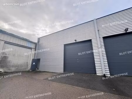 local d'activité 200 m²