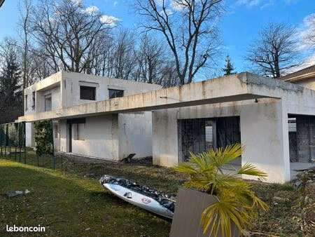 maison individuelle à saisir suite abandon de chantier nernier proche nyon suisse