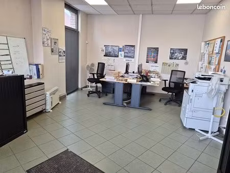 local commercial 60 m²