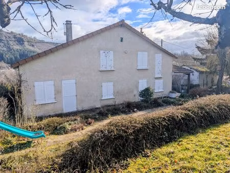 propriété 6 pièces 112 m²