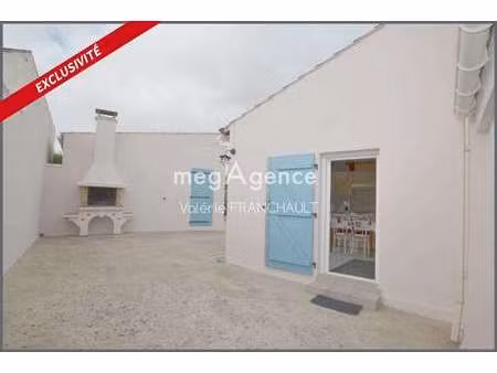 vente maison à grues (85580) : à vendre / 110m² grues