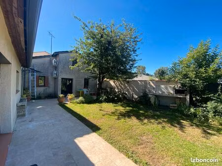 tres grande maison familiale 8 pièces 200 m² au sol