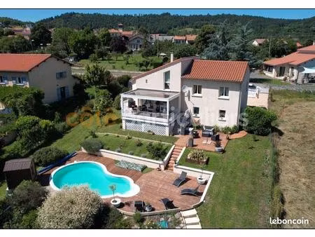 villa 5 pièces 130 m²