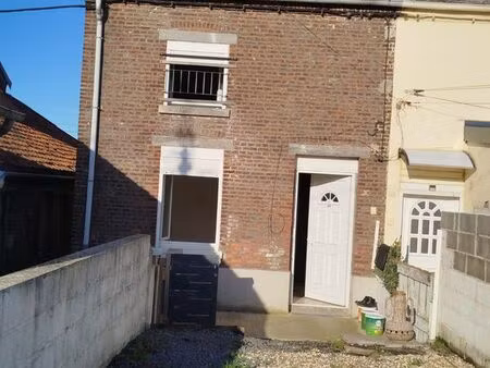 je loue maison à recquignies (6 km de maubeuge)