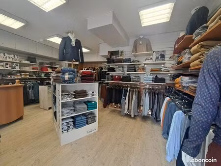 local prêt-à-porter 30 m²