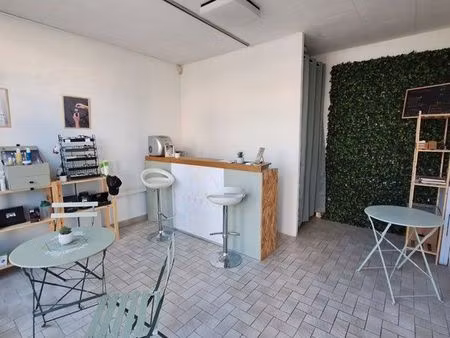 local commercial 20m2