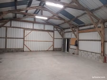 local d'activité 90 m2