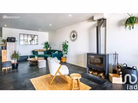 maison 8 pièces 230 m²