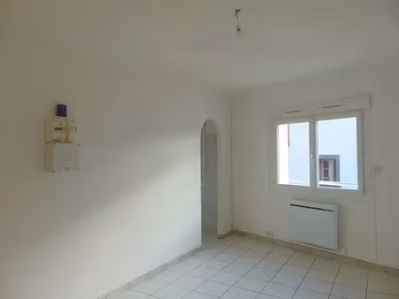 location appartement 3 pièces 46 m² à agde (34300)