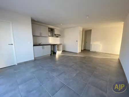 location appartement 4 pièces 75 m² à gujan-mestras (33470)