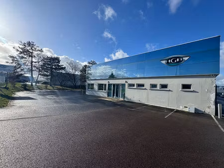 vente commerce 2320 m² tinqueux (51430)