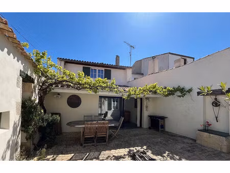 maison de village rénovée   4 chambres.