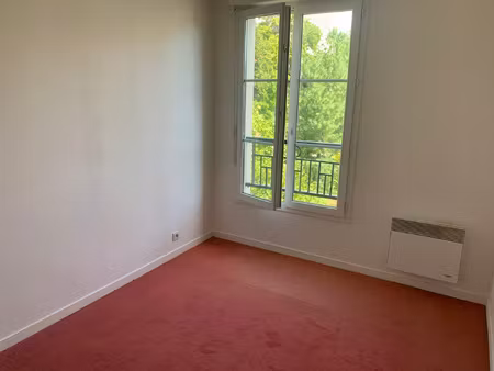 appartement avec 2 pièces en location 833 eur par mois à yerre