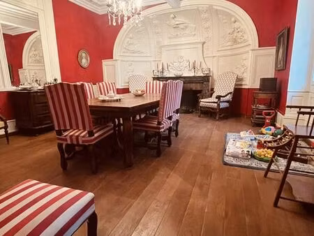 maison 10 pièces 380 m²