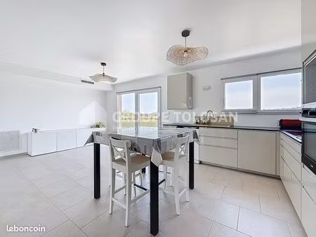 villa 5 pièces 141 m²