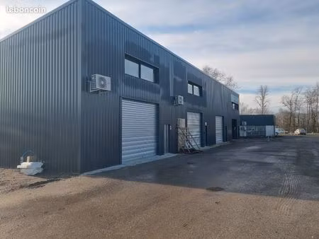 local entrepôt garage