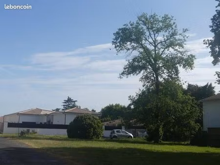 terrain 919 m2 en première ligne viabilisé