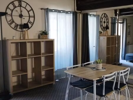 loue grand studio dans le centre ville