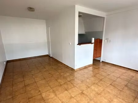 studio 1 pièce 27 m²