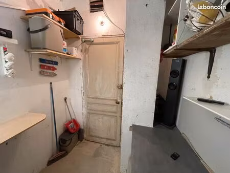 rare cave/box en rdc dans palace plein centre rue de la republique