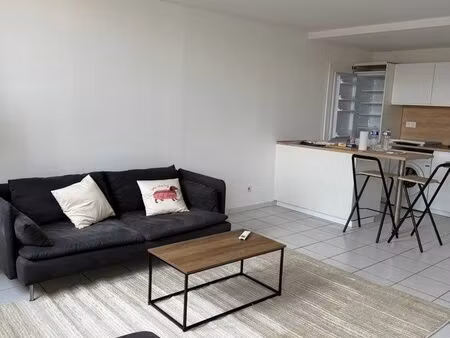 loue t2 marseille 13006