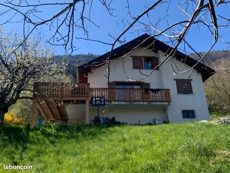 chalet 5 pièces 100 m² avec grand terrain et vue lac à lathuile – 1550