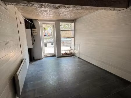 local commercial 77 m² muret