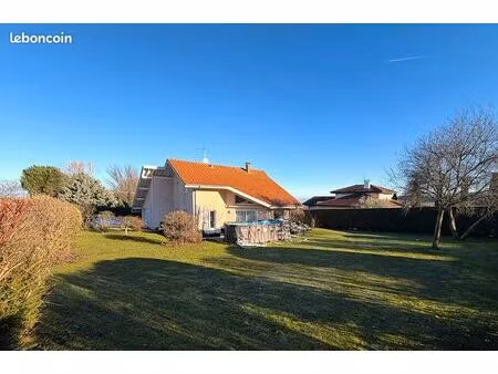villa 4 pièces 136 m²